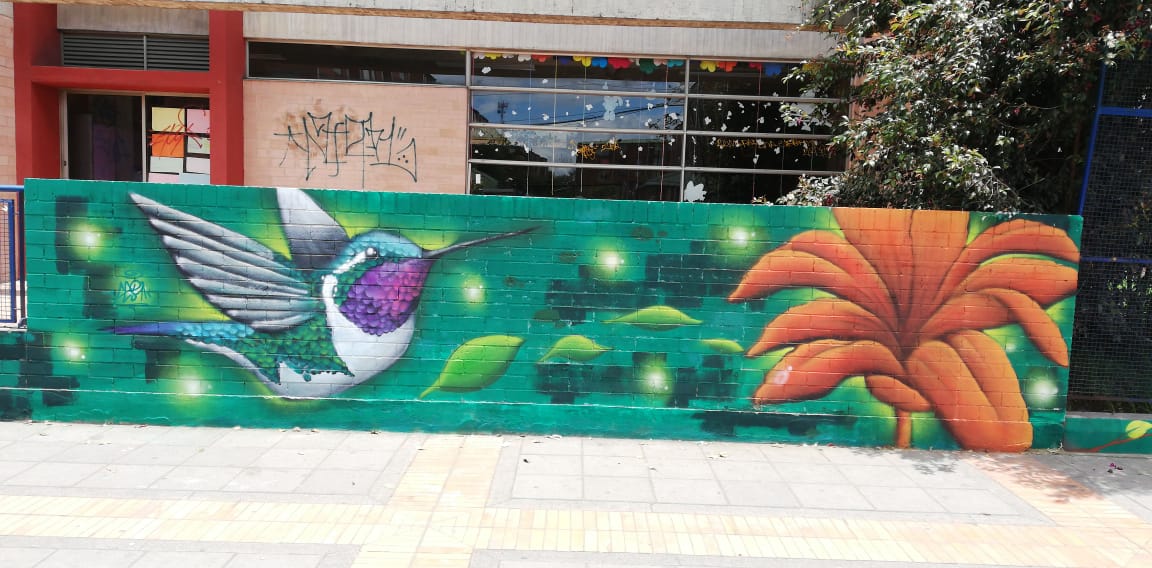 <p>Mural Comunitario con alumnos del Colegio Gabriel Betancourt Mejía y habitantes del barrio el Tintal</p>