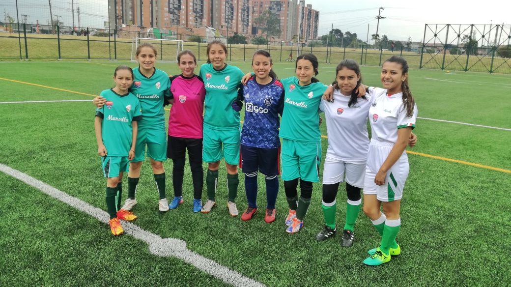  En una cancha y con un balón, niñas, niños y jóvenes de Kennedy le dicen no a la violencia contra la mujer