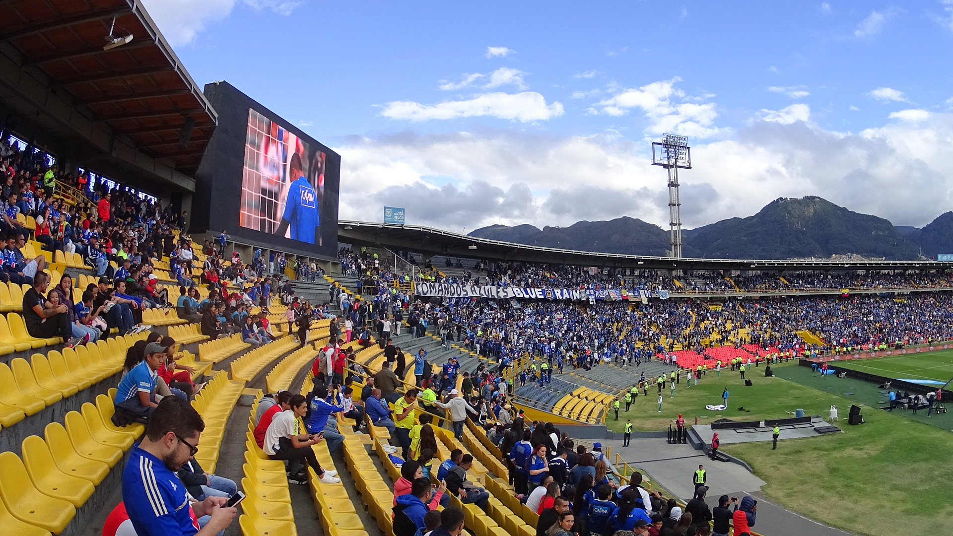 Abren investigación por denuncias de presuntos hechos de intolerancia en tribuna oriental del estadio El Campín por acomodaciones de hinchas 