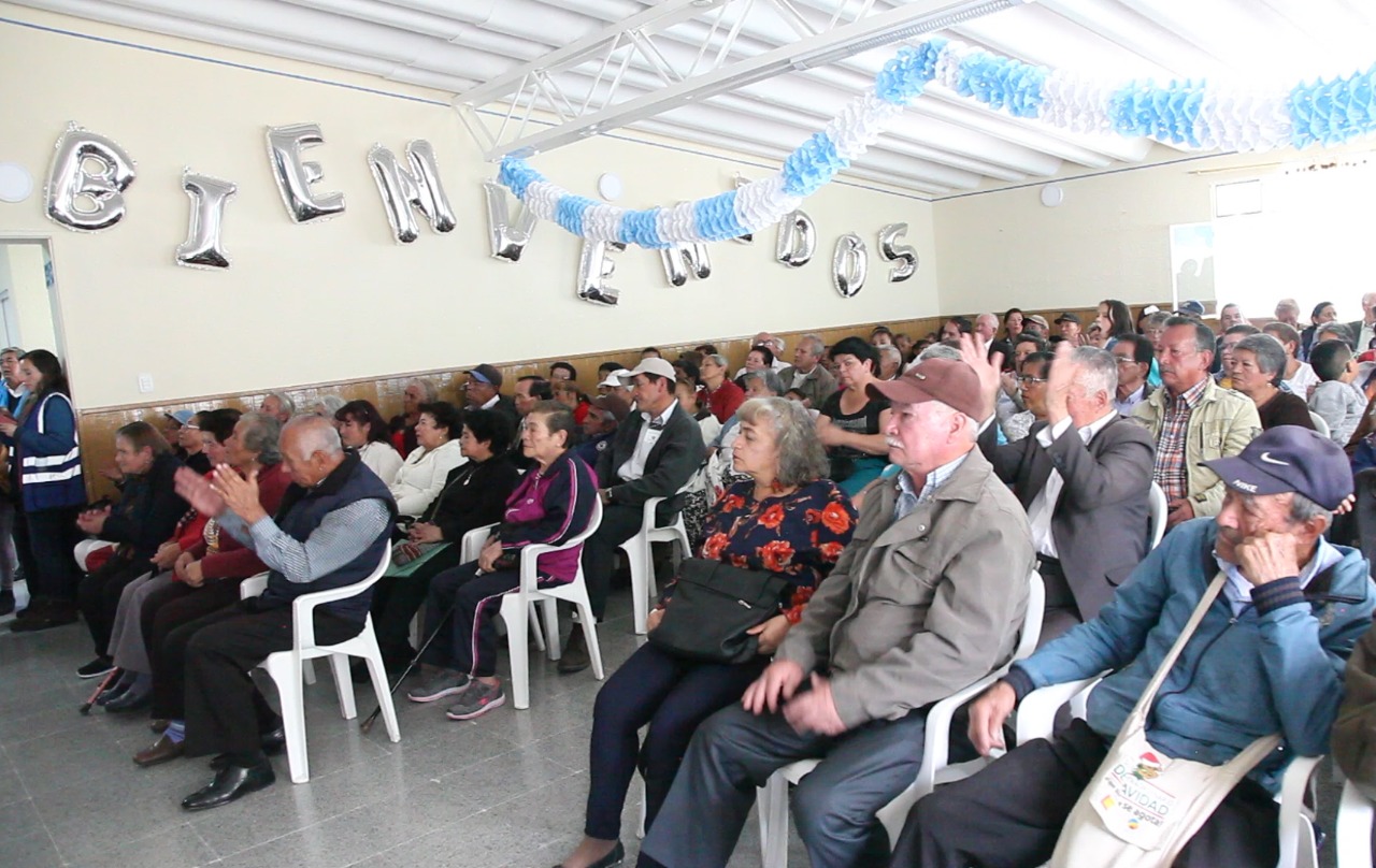 Obras de mejoramiento para la participación ciudadana en el barrio Granada Sur 