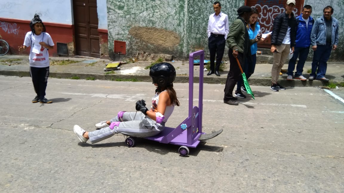 Decenas de carritos de balineras se toman La Perseverancia