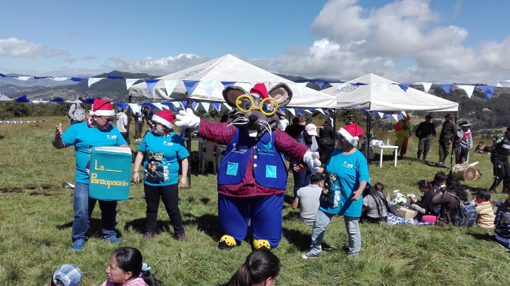 Barras futboleras de Chapinero celebran la navidad en el Verjón