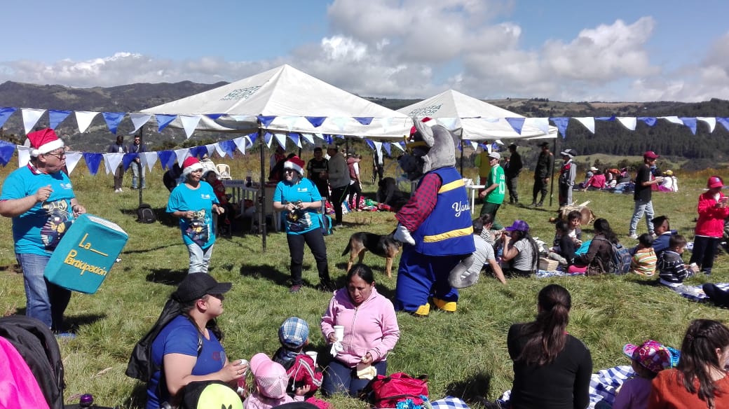 Barras futboleras de Chapinero celebran la navidad en el Verjón