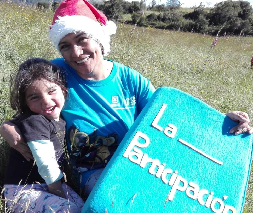 Barras futboleras de Chapinero celebran la navidad en el Verjón