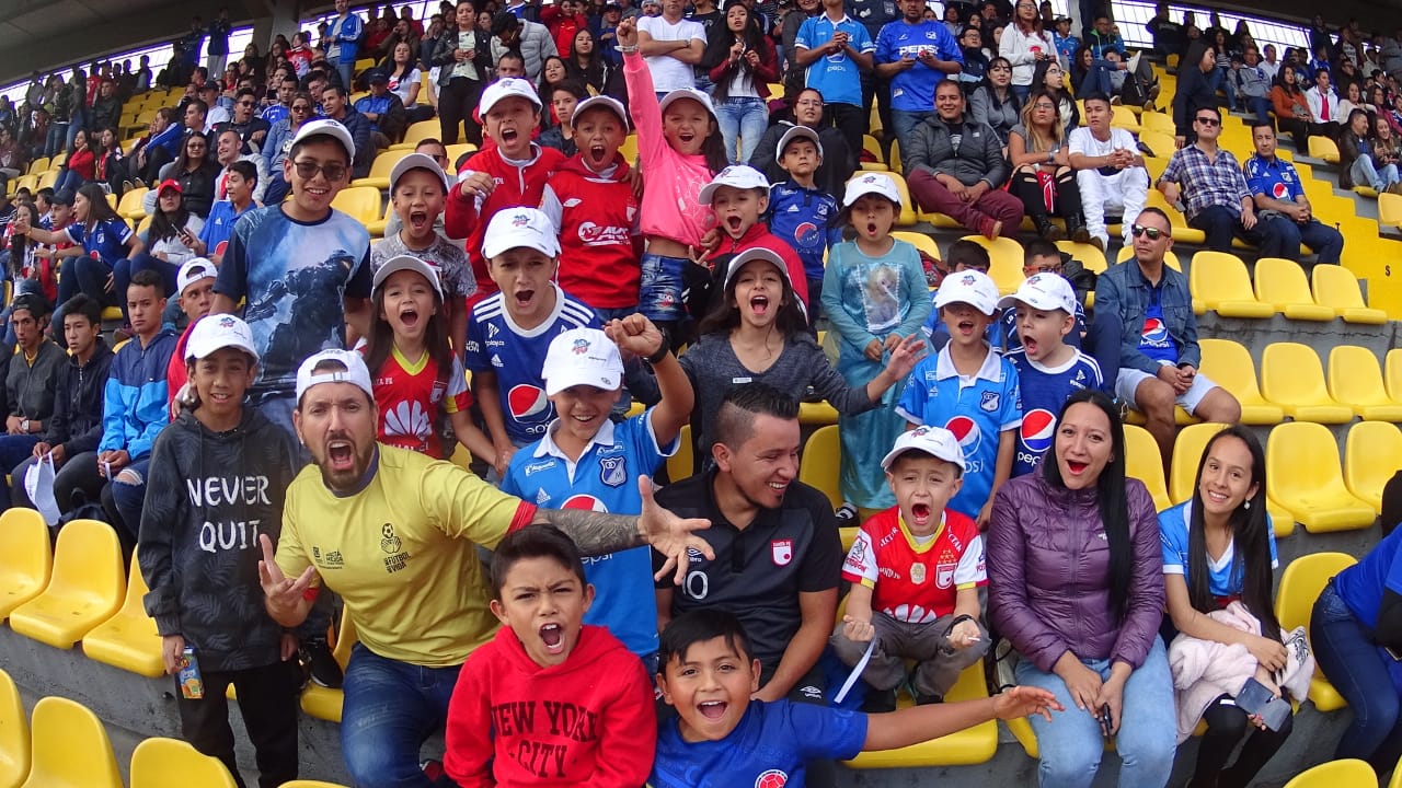 Bogotá agradece a los hinchas del fútbol