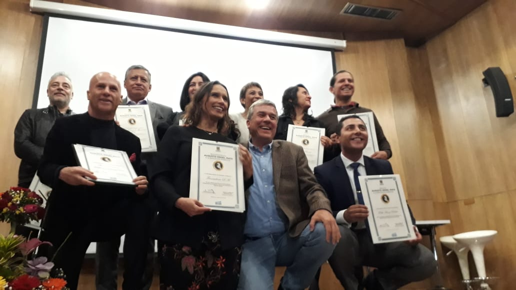 Premio Ambiental para Proyectos de Agricultura Urbana Apoyado por el IDPAC