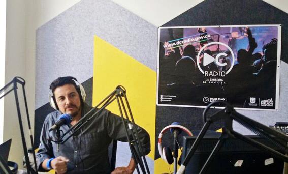 Histórico enlace de emisoras comunitarias a la señal de DC Radio