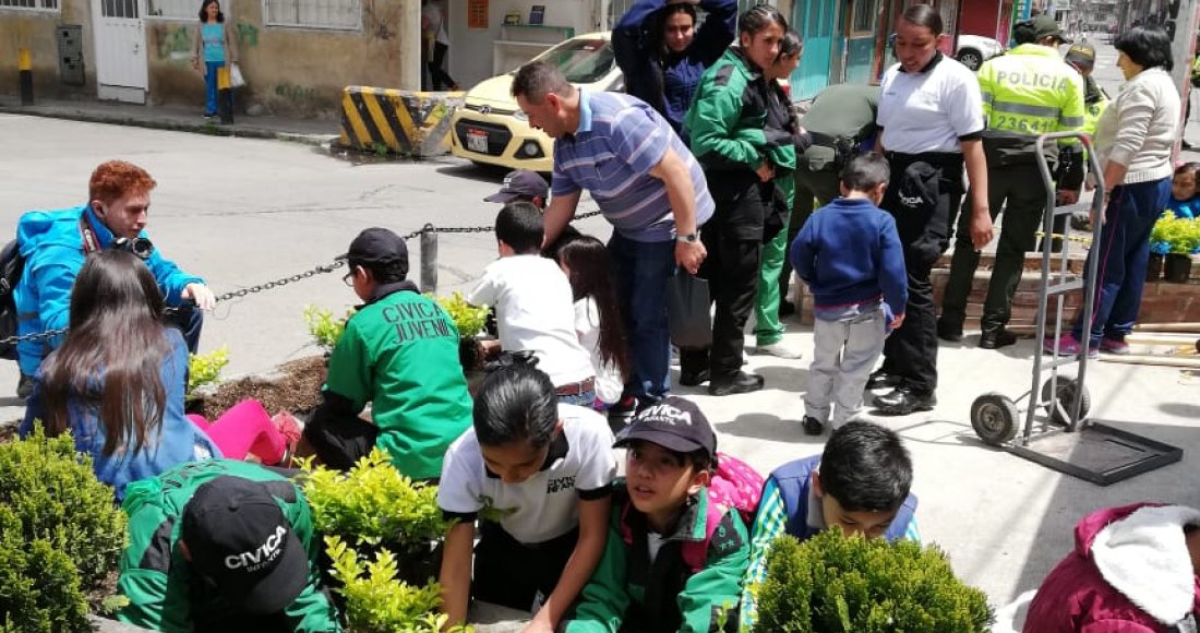 Siembraton en el barrio San Cayetano en la localidad de Suba