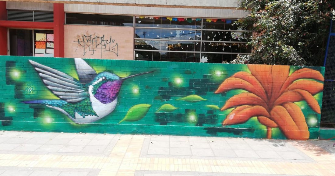 <p>Mural Comunitario con alumnos del Colegio Gabriel Betancourt Mejía y habitantes del barrio el Tintal</p>