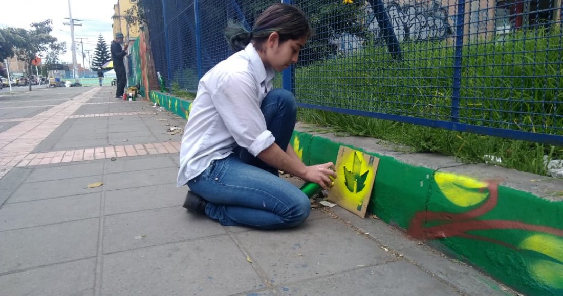 <p>Mural Comunitario con alumnos del Colegio Gabriel Betancourt Mejía y habitantes del barrio el Tintal</p>