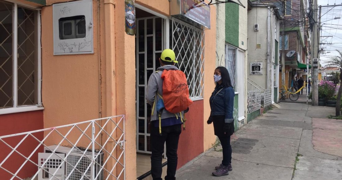 Primera jornada participativa de desinfección de fachadas en Suba