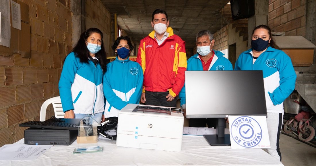 ‘Juntas de Cristal’ recibirán kit tecnológico