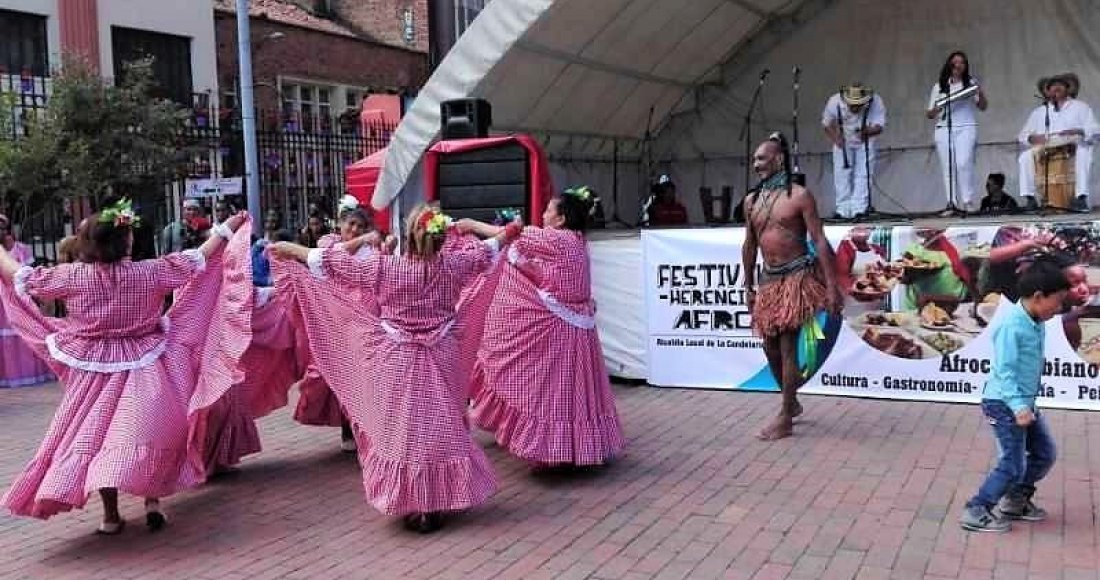 TAMBORAS Y CURRULAOS SE TOMARON LA CANDELARIA