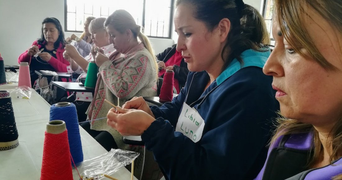 Colores entretejidos en taller ‘Mujeres tejiendo redes, construyendo sueños’