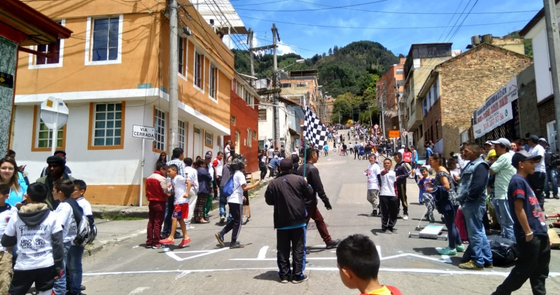 Decenas de carritos de balineras se toman La Perseverancia