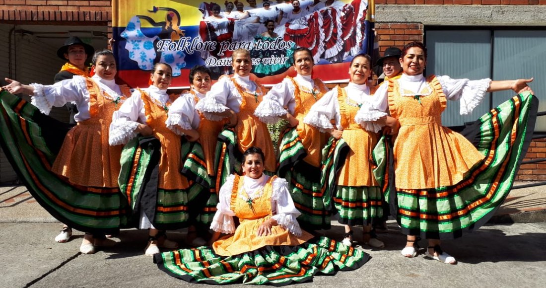 Cerca de 1.000 personas mayores bailaron al ritmo de cumbias en las eliminatorias del concurso 'Danzas Doradas'