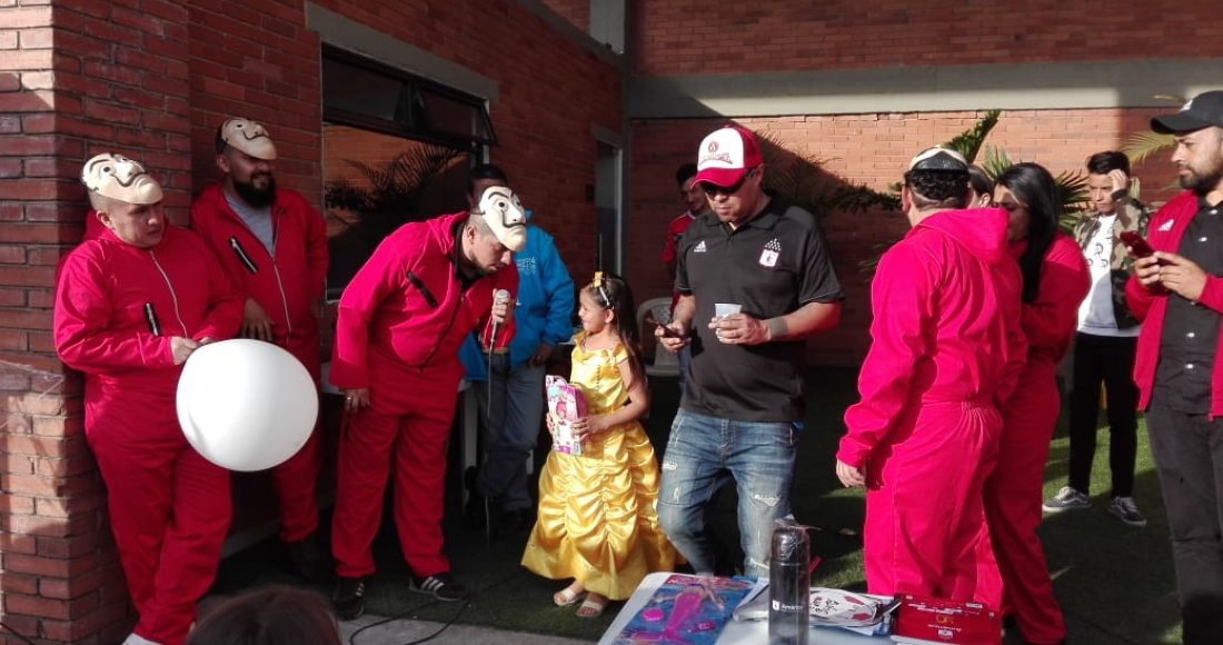 “Yosileo” y el IDPAC celebraron con las barras del América, el día de los niños