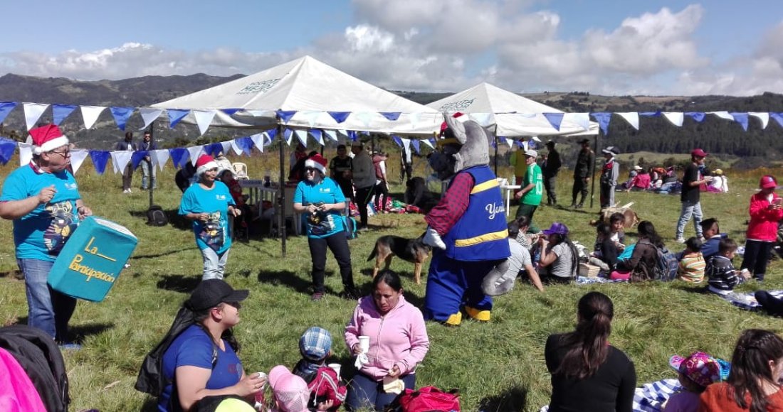 Barras futboleras de Chapinero celebran la navidad en el Verjón