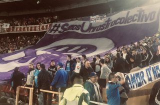 El clásico se vistió de morado