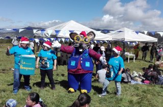 Barras futboleras de Chapinero celebran la navidad en el Verjón