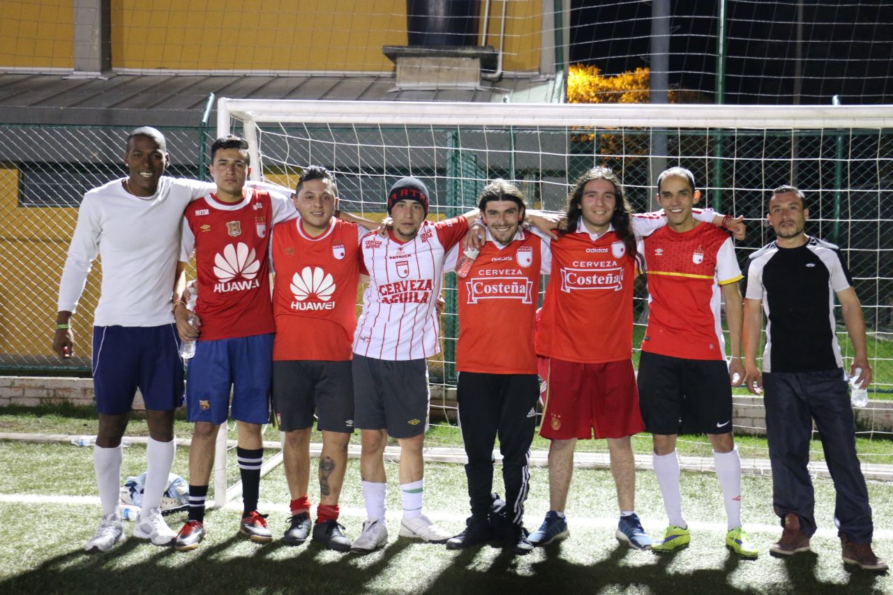 Las barras futboleras de la localidad Antonio Nariño se la juegan por la paz y la convivencia